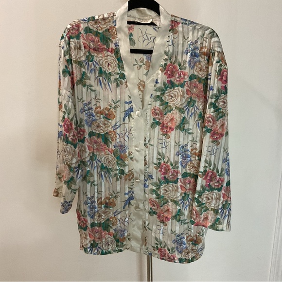 Victoria’s Secrets Vintage Gold Label Floral NigthTop Size M - Picture 2 of 10